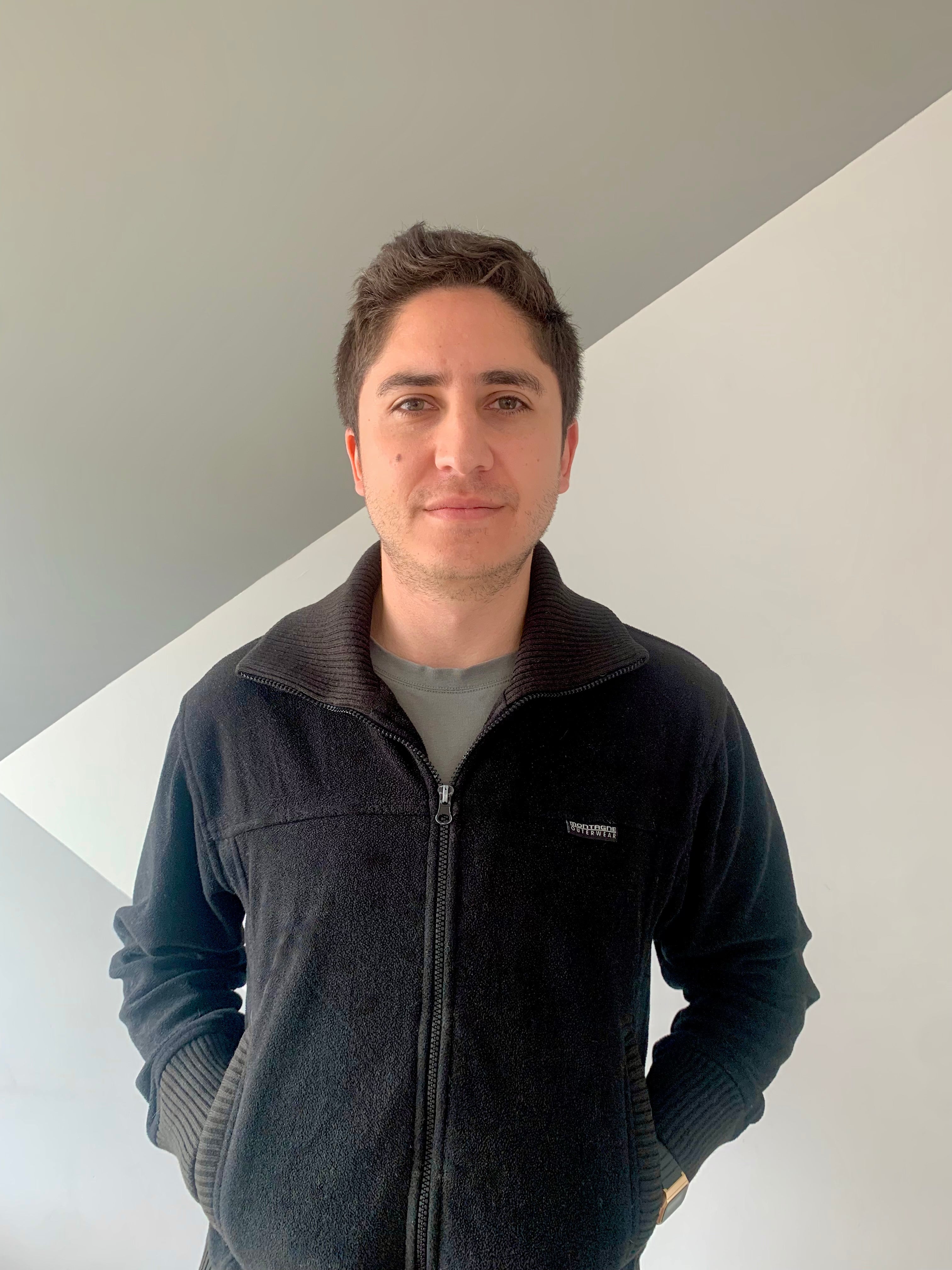 Nicolás, fundador de Besti